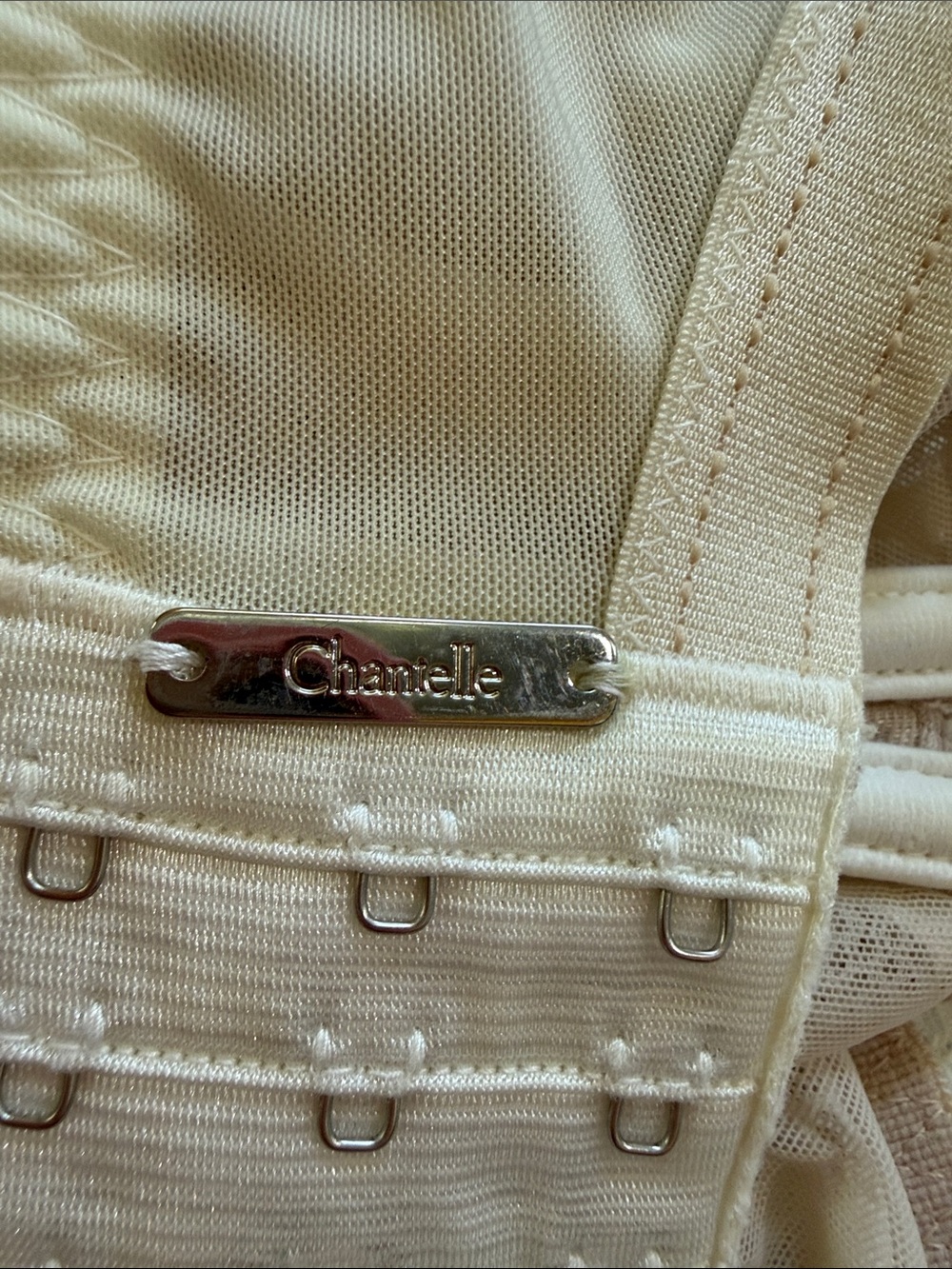 Chantelle Cream Lace Underwire Bra 36DDDD - Picture 4 of 7